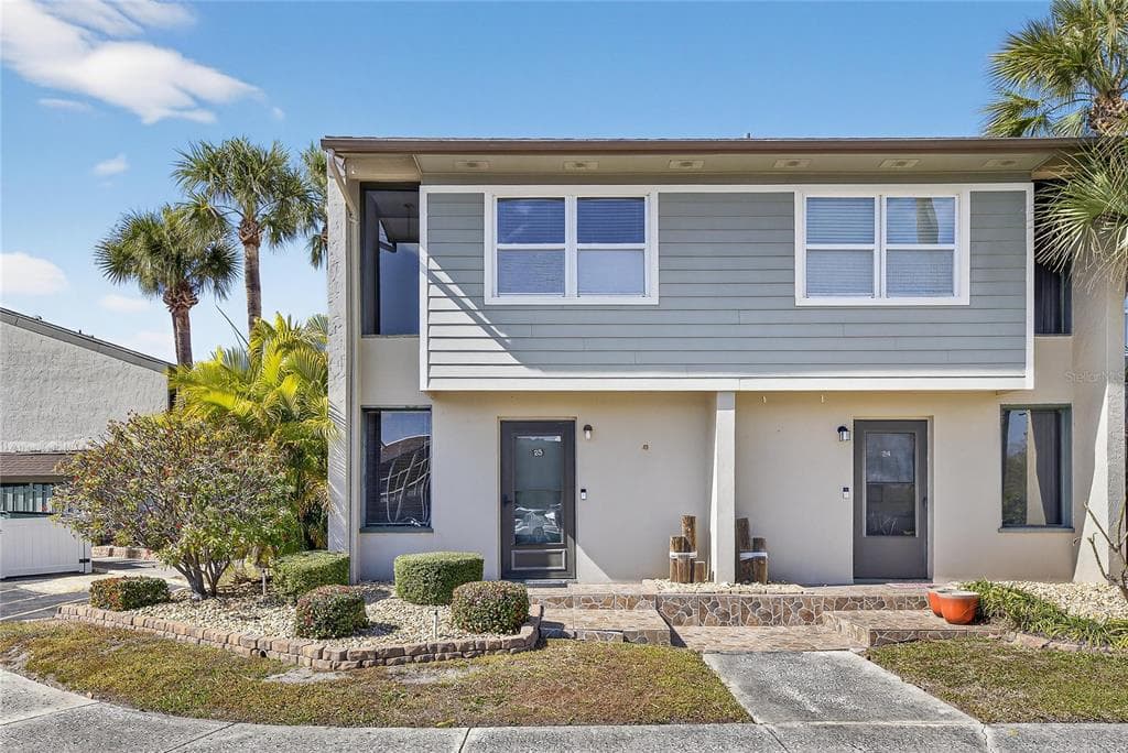1028 APOLLO BEACH BOULEVARD UNIT 23 APOLLO BEACH, FL 33572
