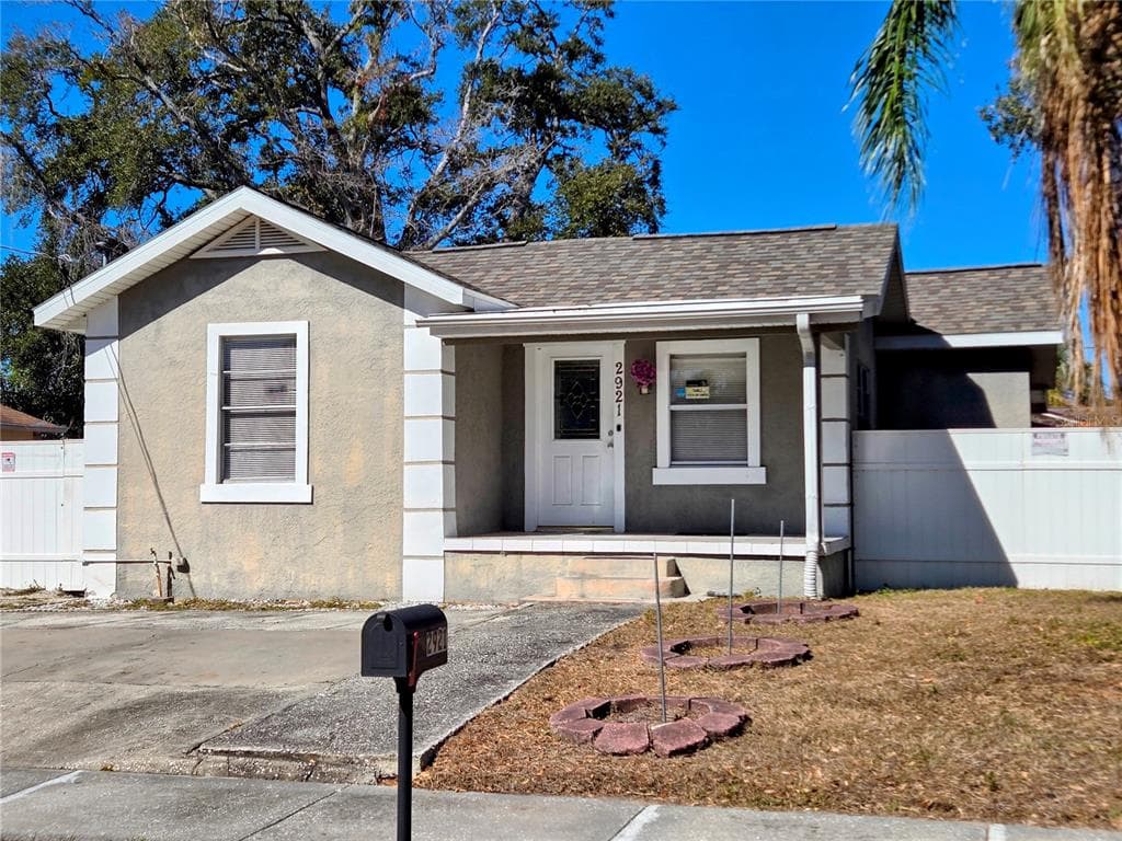 2921 W WALNUT STREET TAMPA, FL 33607