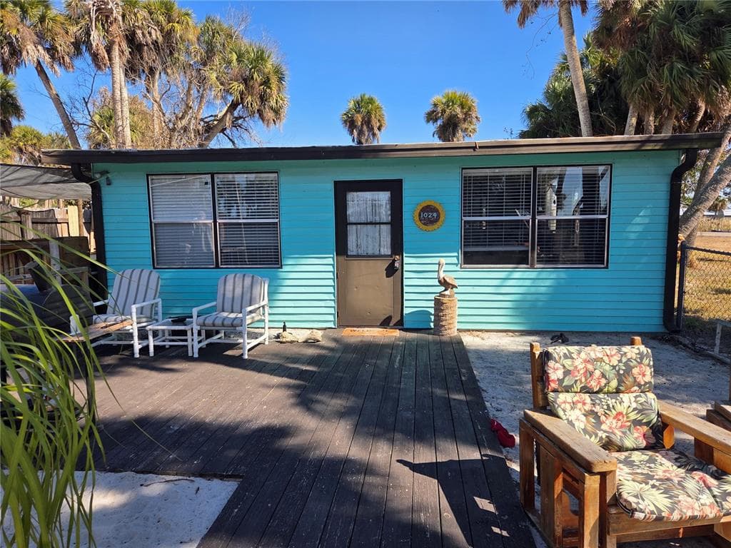 1024 STRICKLAND ROAD OKEECHOBEE, FL 34974