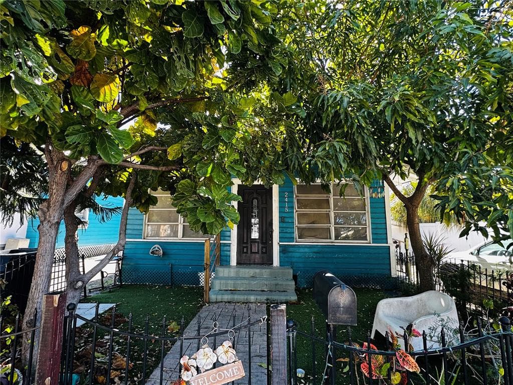 2415 MARCONI STREET TAMPA, FL 33605