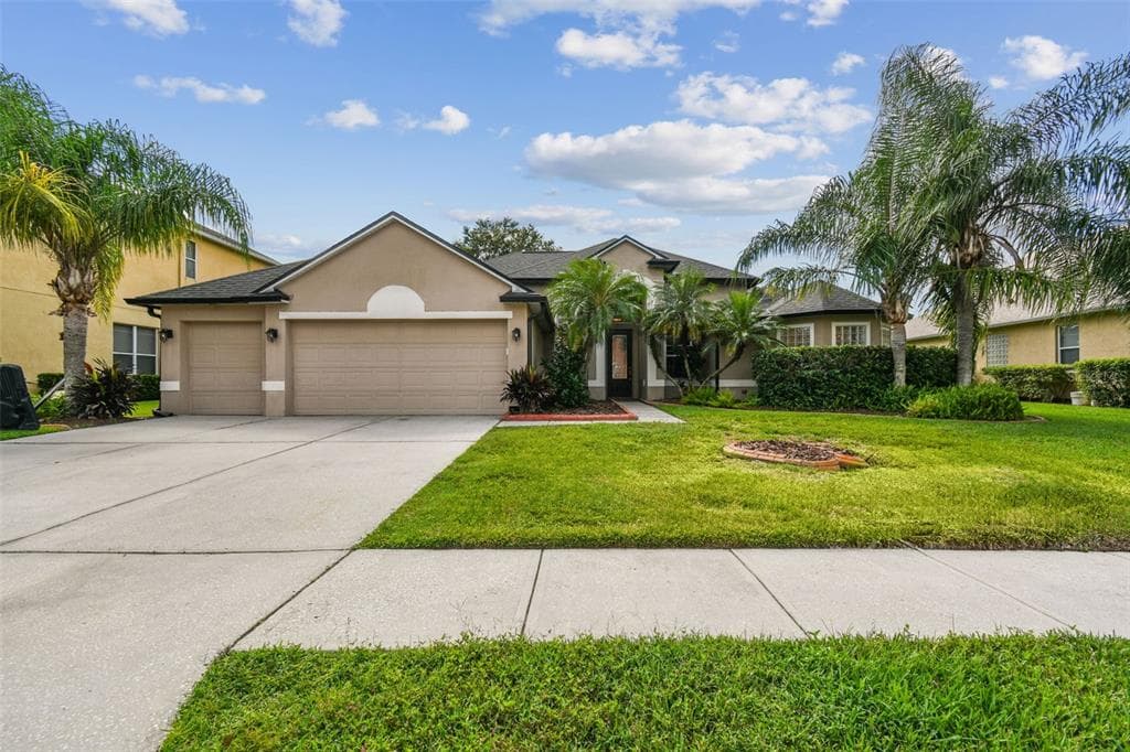 26848 SHOREGRASS DRIVE WESLEY CHAPEL, FL 33544
