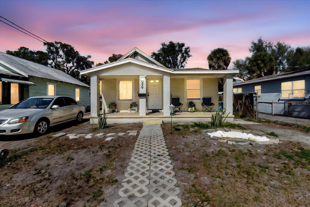 2006 STUART STREET TAMPA, FL 33605