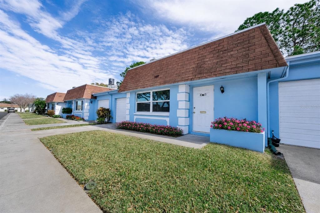 8315 BURGUNDY DRIVE N UNIT 8315 PINELLAS PARK, FL 33781