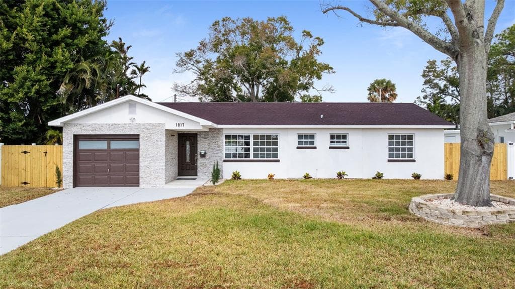 1817 OREGON AVENUE NE ST PETERSBURG, FL 33703