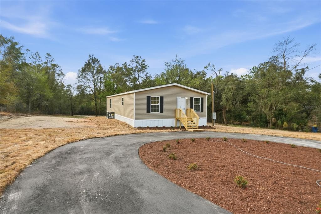 25924 WHIPPERWILL STREET BROOKSVILLE, FL 34601