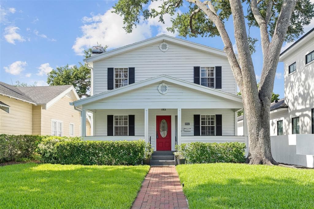 325 17TH AVENUE NE ST PETERSBURG, FL 33704