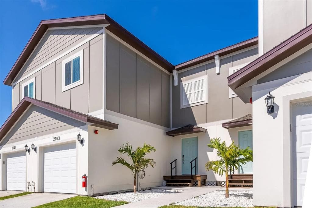 2047 SILVERSTONE CIRCLE CLEARWATER, FL 33760