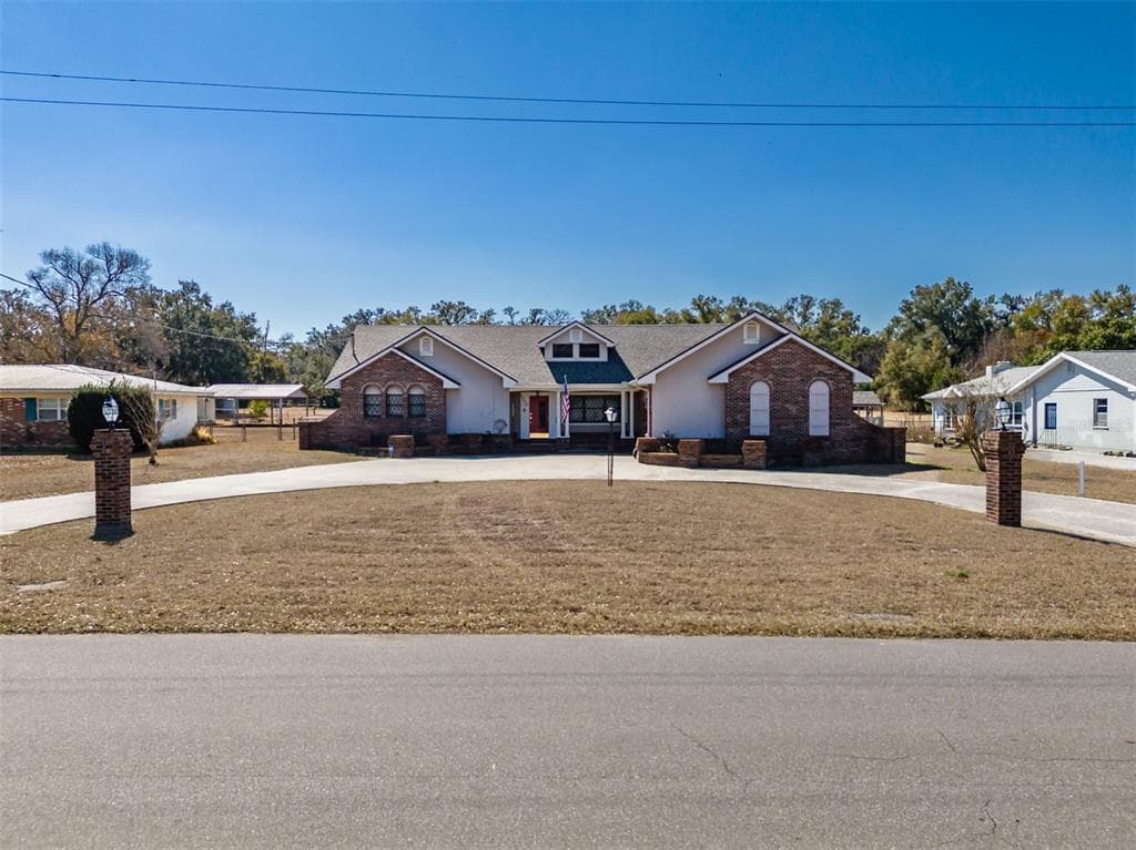 1109 ORANGEWALK DRIVE BRANDON, FL 33511