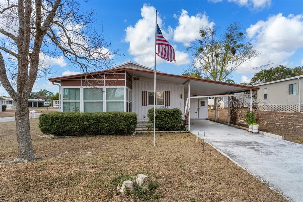 7509 MISSION STREET BROOKSVILLE, FL 34613
