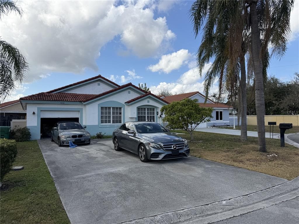 19040 NW 54TH AVENUE MIAMI GARDENS, FL 33055