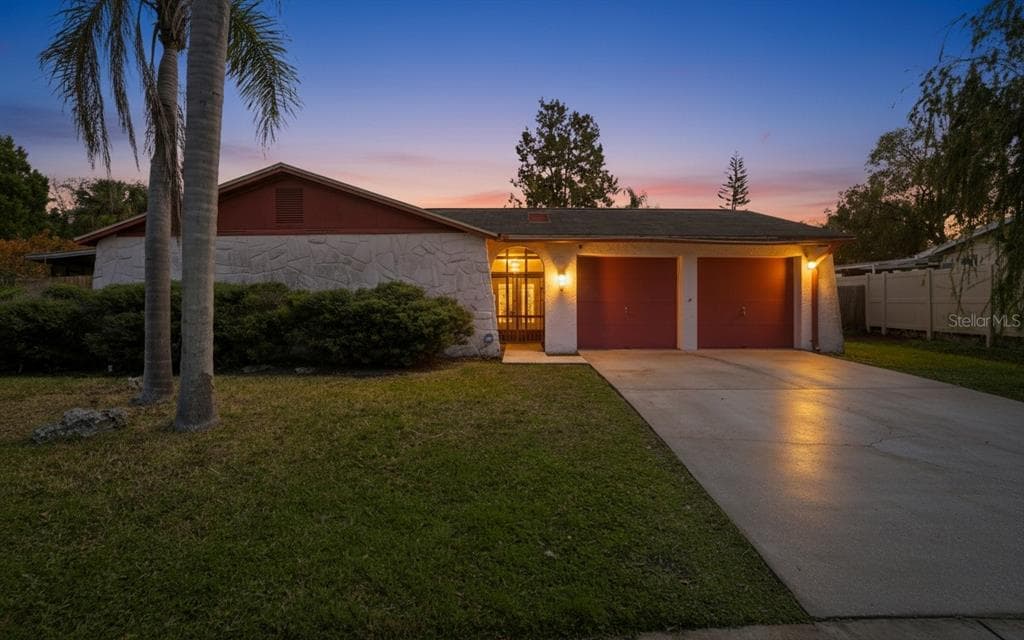 7111 HALIFAX COURT TAMPA, FL 33615