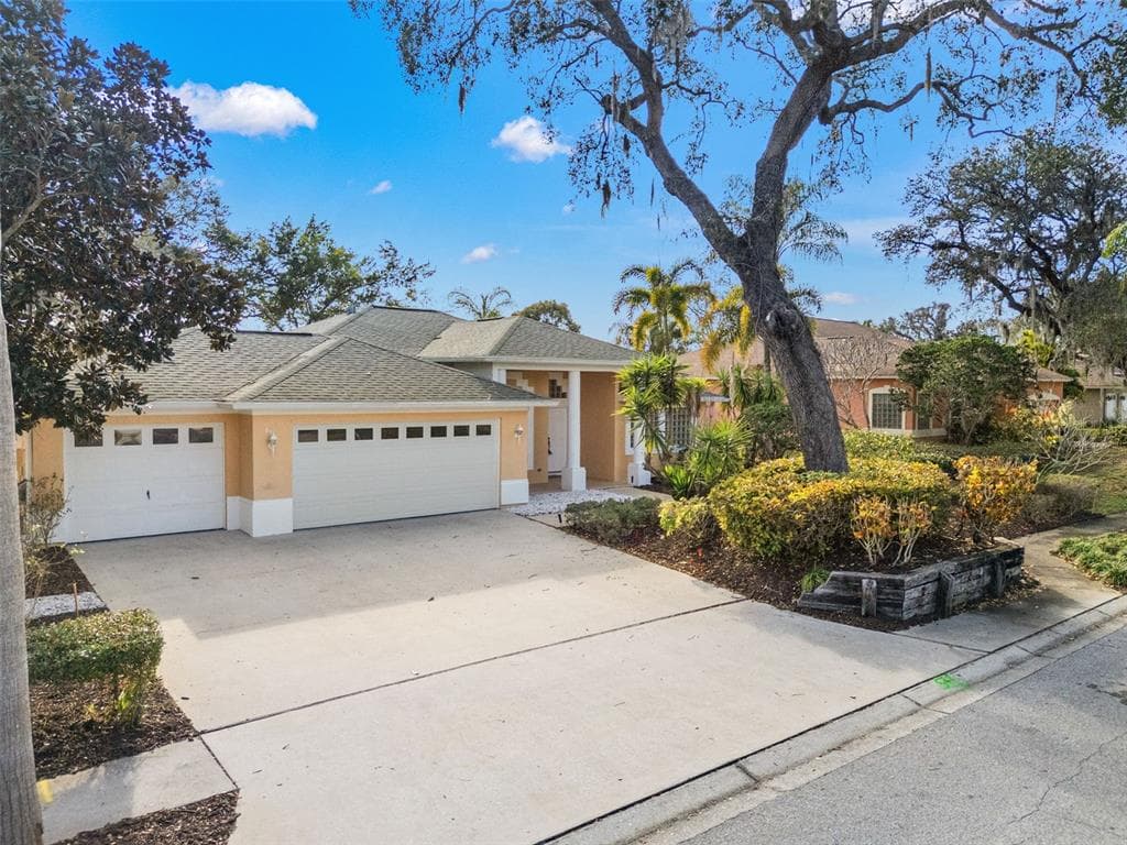 958 RIDGEWOOD TERRACE TARPON SPRINGS, FL 34689