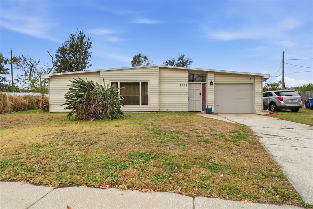 1709 CARNEGIE CIRCLE TAMPA, FL 33619