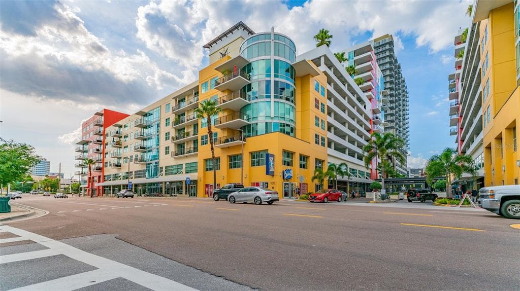 1120 E KENNEDY BOULEVARD UNIT 1225 TAMPA, FL 33602