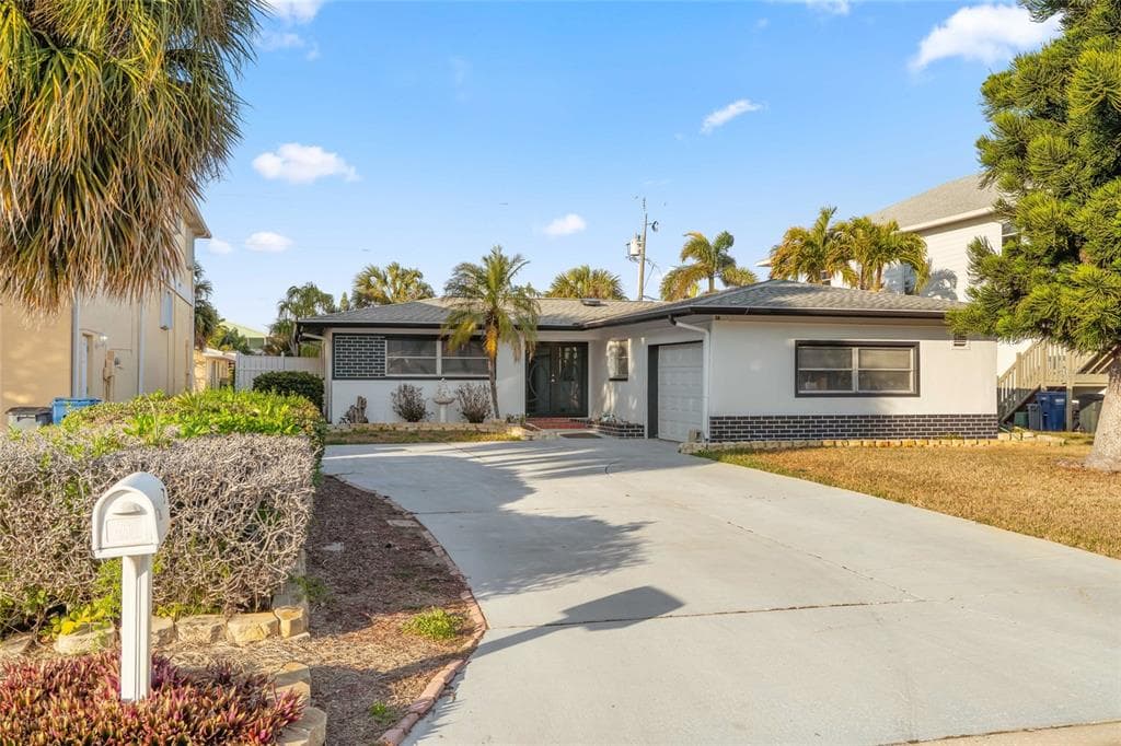 103 8TH STREET BELLEAIR BEACH, FL 33786