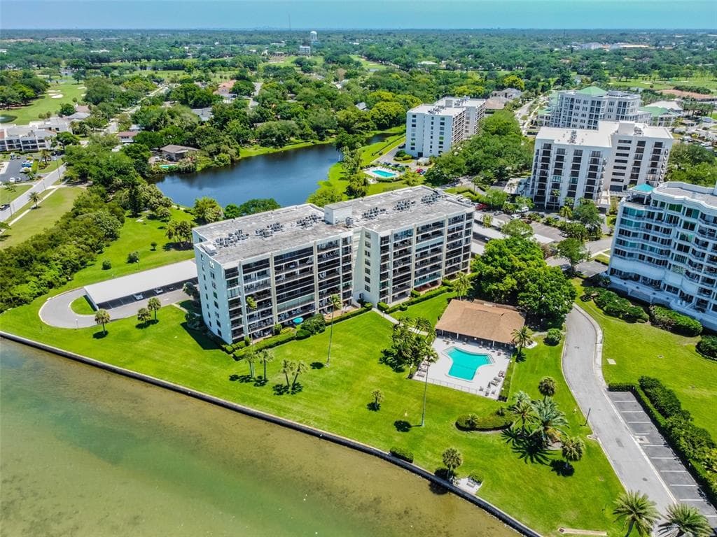 100 OAKMONT LANE UNIT 106 BELLEAIR, FL 33756