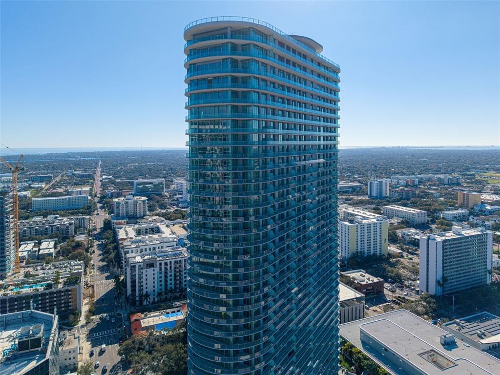 400 CENTRAL AVENUE UNIT 2605 ST PETERSBURG, FL 33701