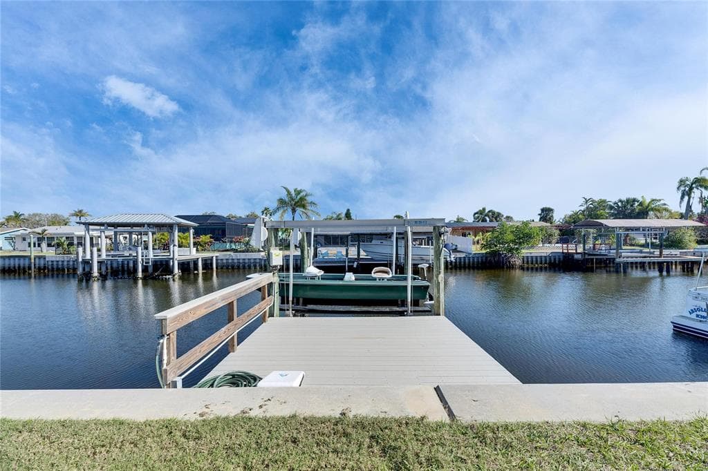 1025 APOLLO BEACH BOULEVARD UNIT 1 APOLLO BEACH, FL 33572