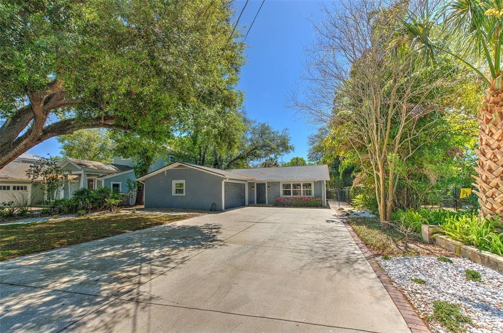 3208 W HAWTHORNE ROAD