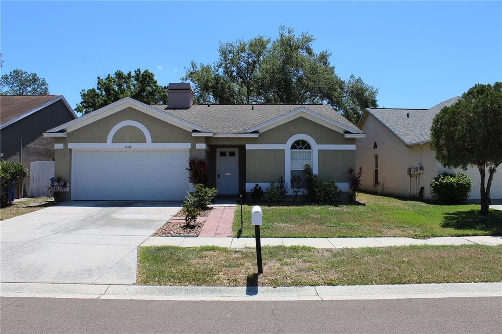 11111 BRAMBLEBRUSH STREET TAMPA, FL 33624