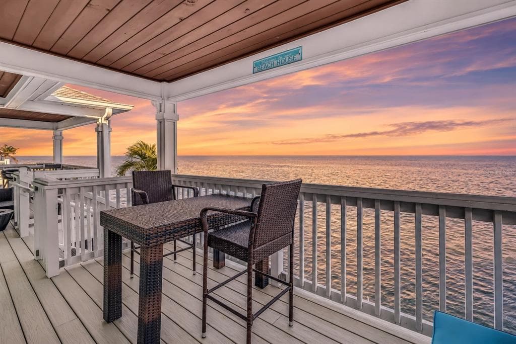 5102 COQUINA KEY DRIVE SE UNIT D ST PETERSBURG, FL 33705