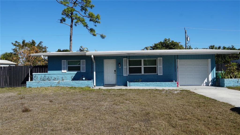 3064 PINETREE STREET PORT CHARLOTTE, FL 33952