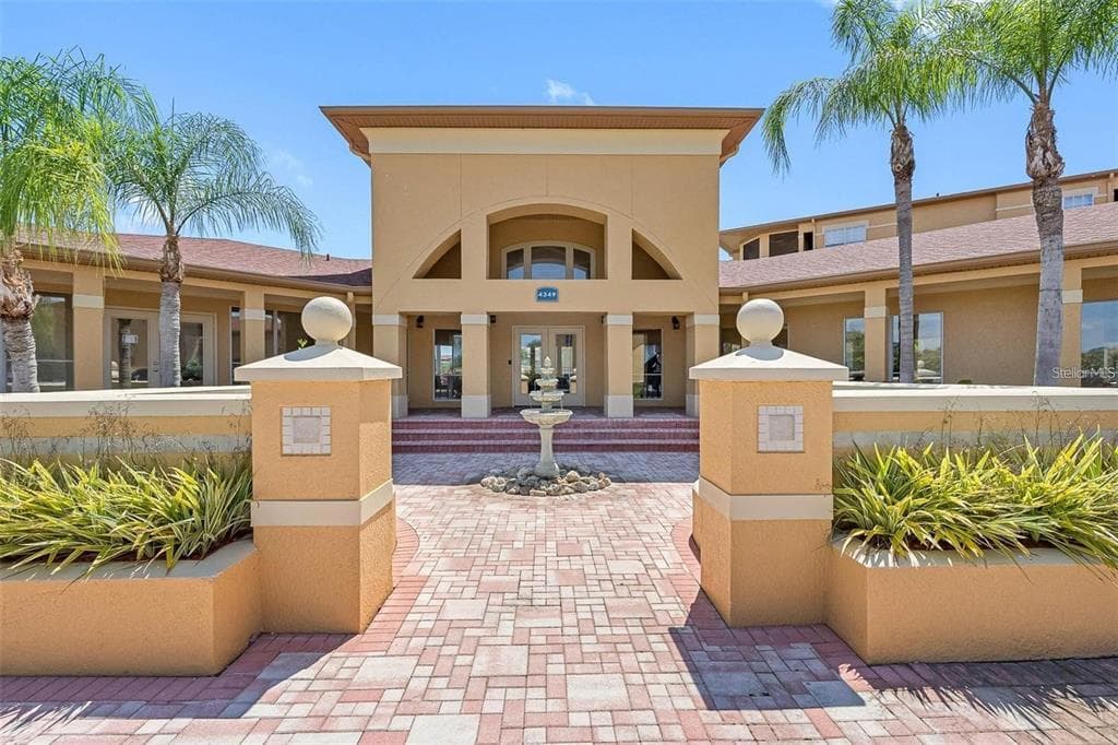 4304 BAYSIDE VILLAGE DRIVE UNIT 103 TAMPA, FL 33615