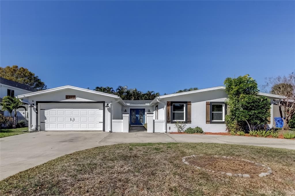 3936 E EDEN ROC CIRCLE TAMPA, FL 33634