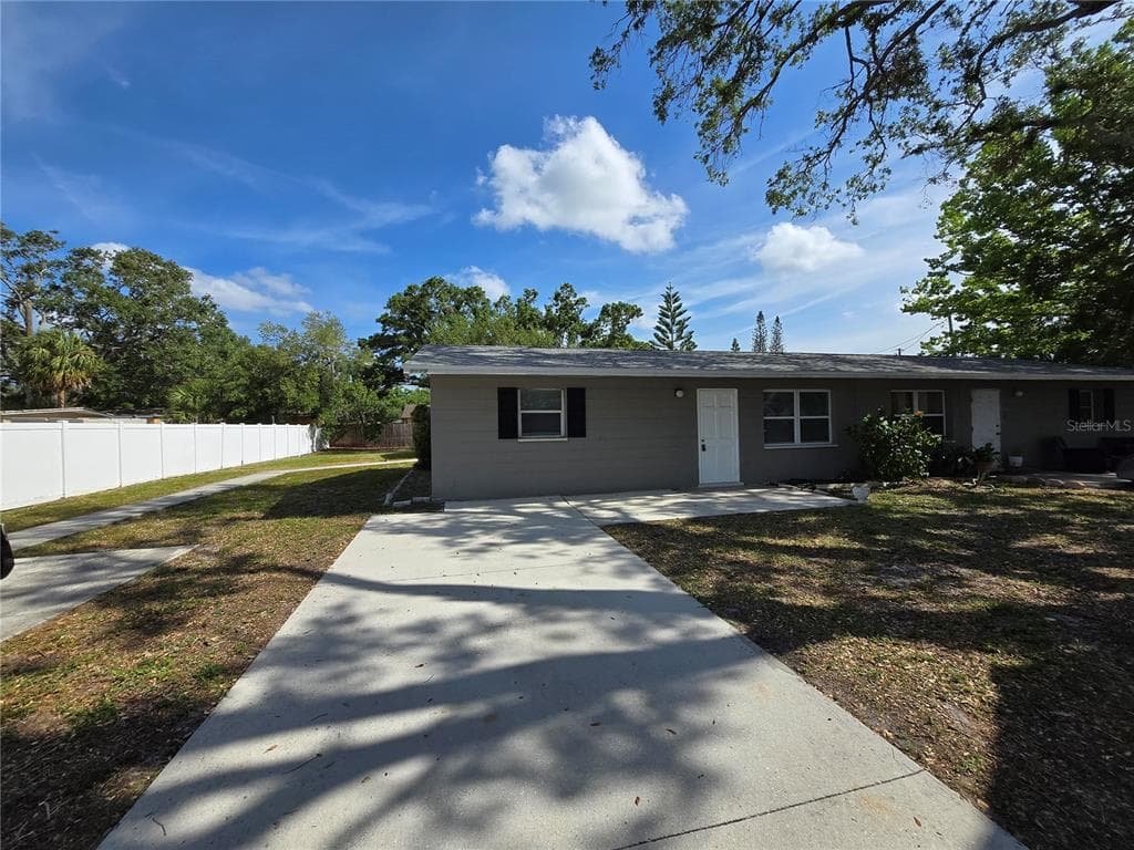 3135 OAKLAWN AVENUE LARGO, FL 33771