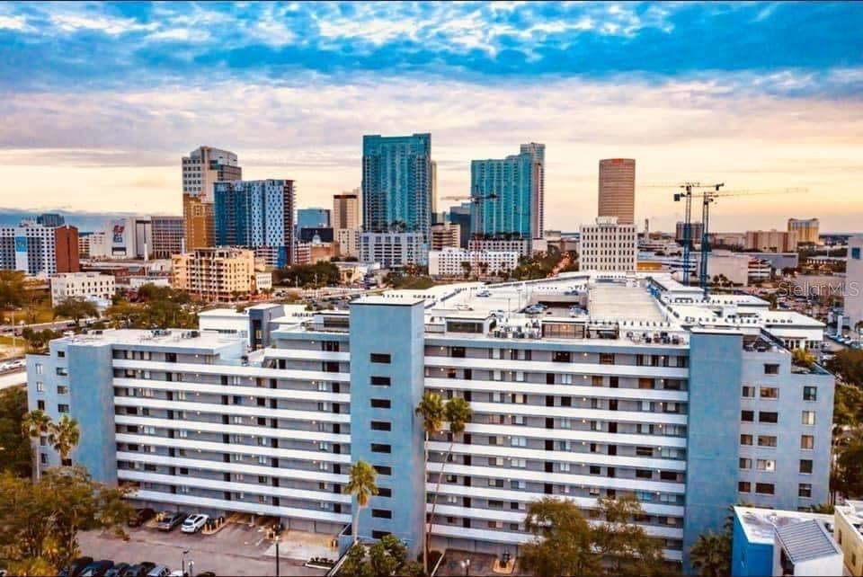 201 W LAUREL STREET UNIT 701
