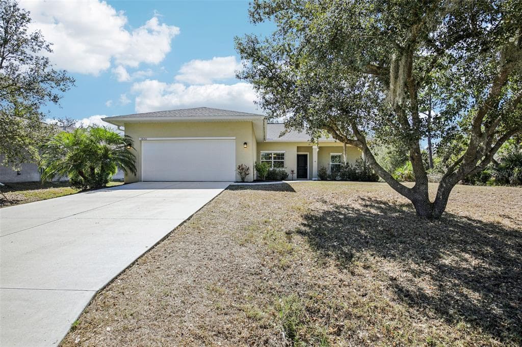 18201 POSTON AVENUE PORT CHARLOTTE, FL 33948