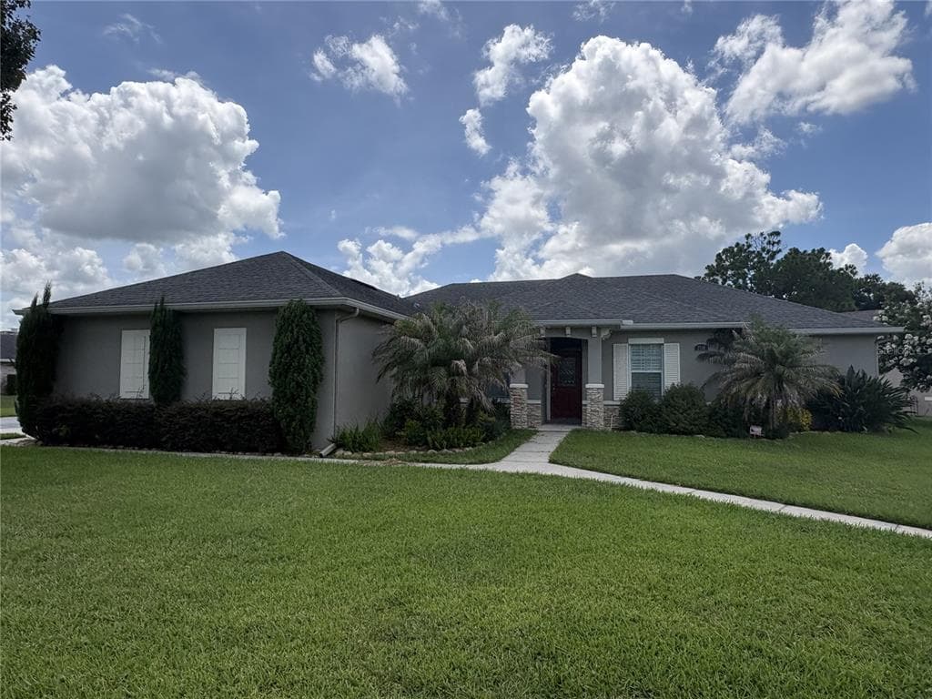 2118 EDGEWATER CIRCLE WINTER HAVEN, FL 33880