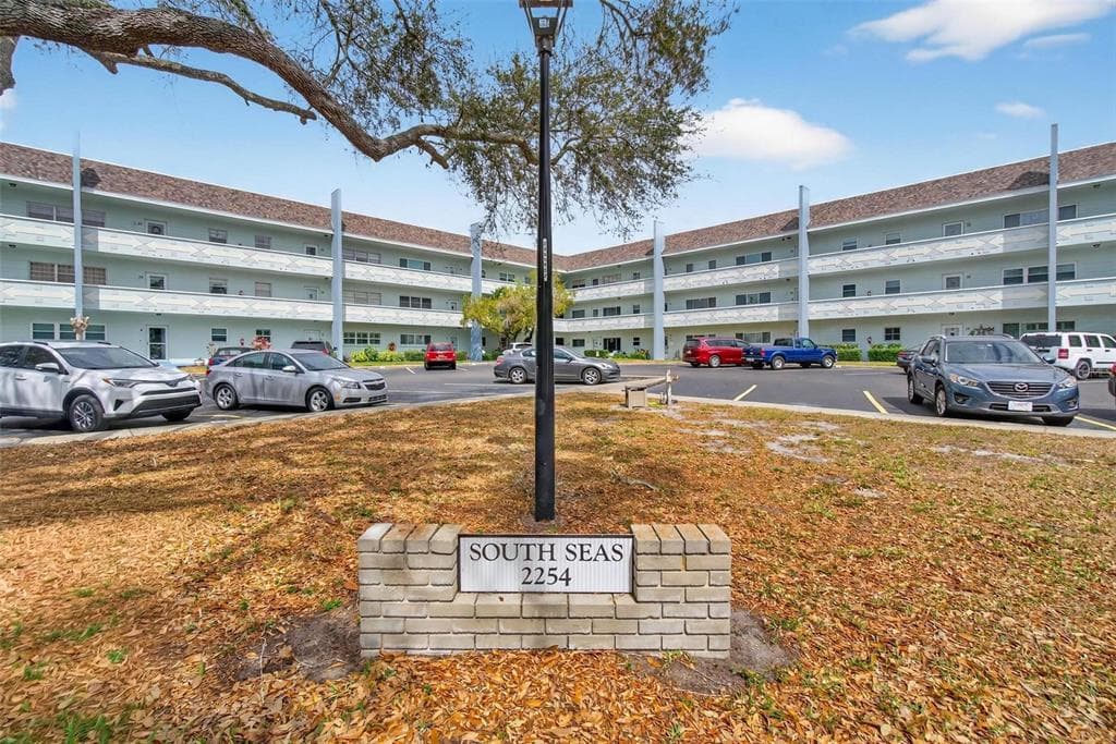 2254 NORWEGIAN DRIVE UNIT 2 CLEARWATER, FL 33763