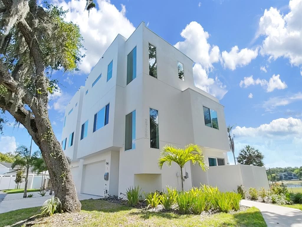 2728 N RIDGEWOOD AVENUE UNIT 1