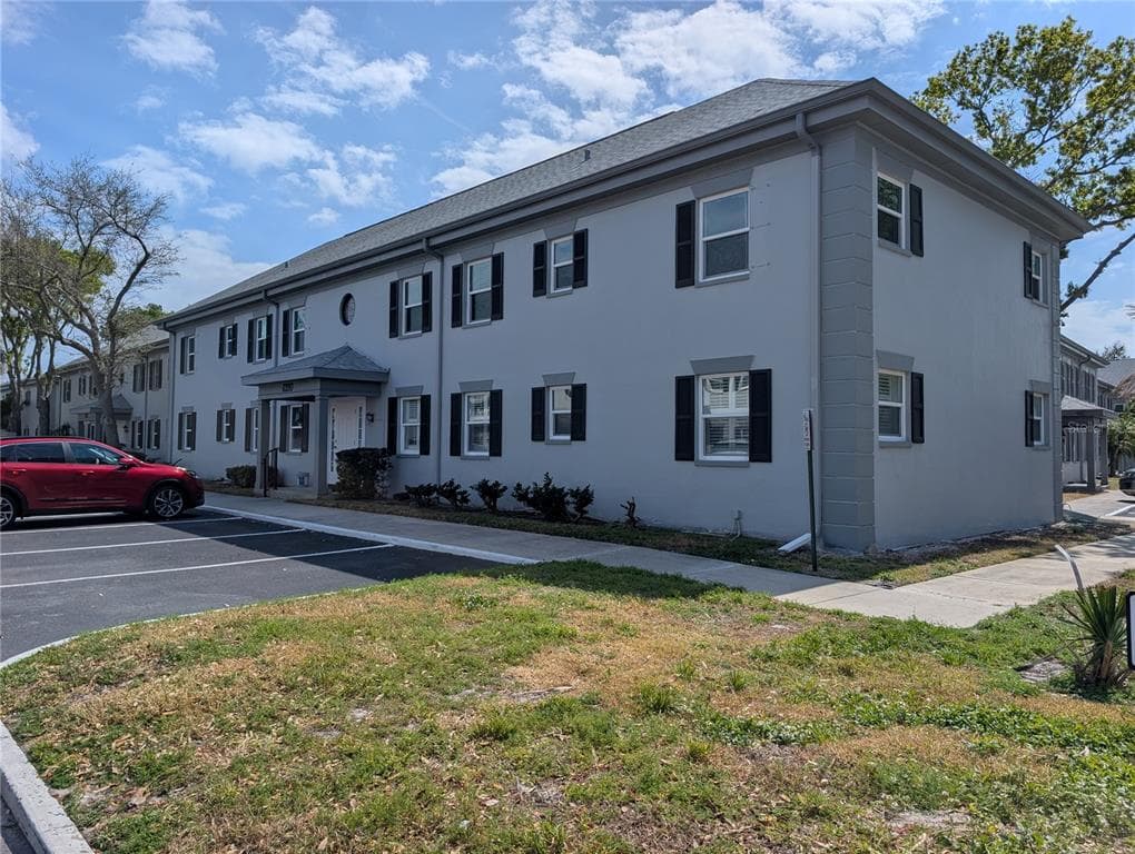 6990 PLACE DE LA PAIX UNIT 1A SOUTH PASADENA, FL 33707