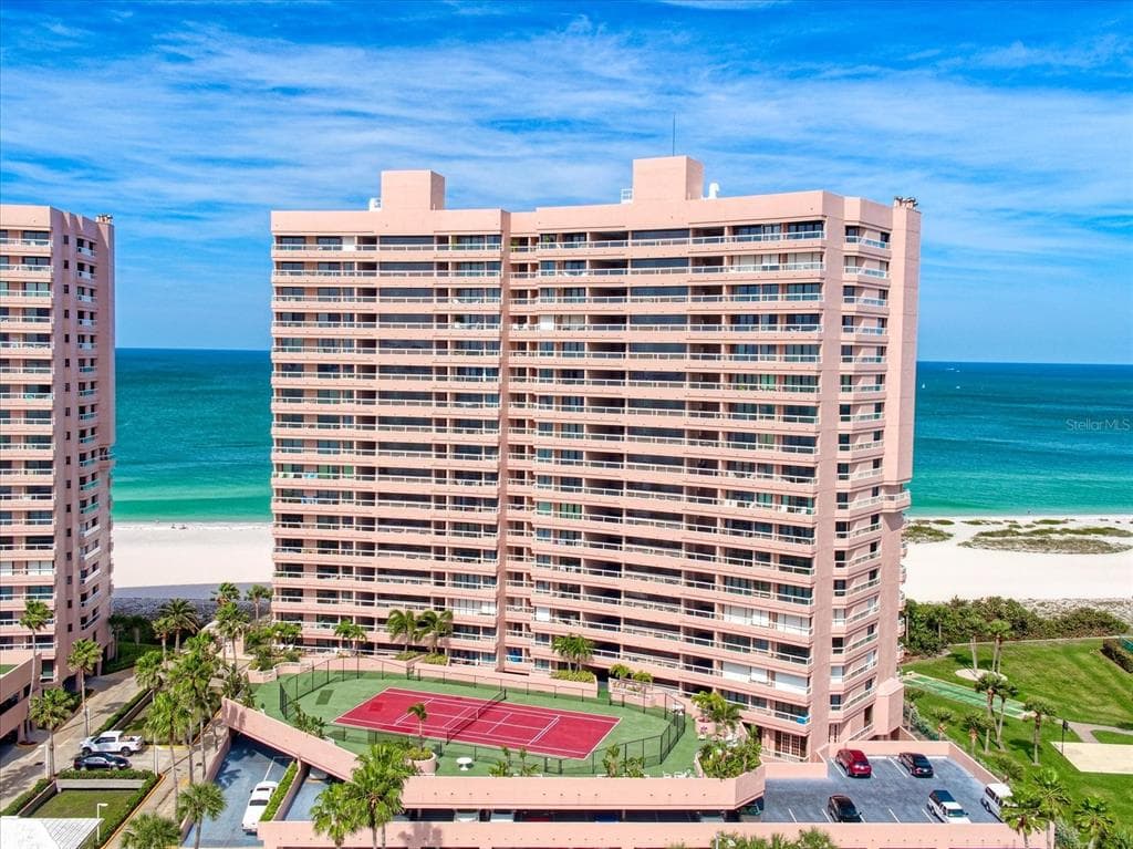 1310 GULF BOULEVARD UNIT 10B CLEARWATER BEACH, FL 33767
