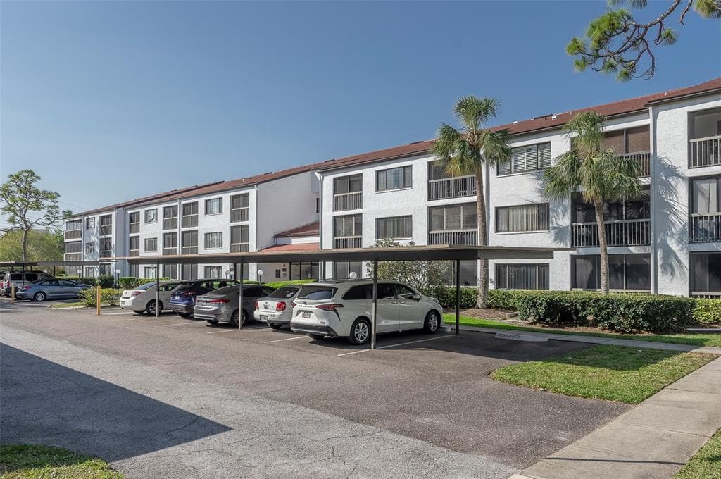 2595 COUNTRYSIDE BOULEVARD UNIT 8311 CLEARWATER, FL 33761
