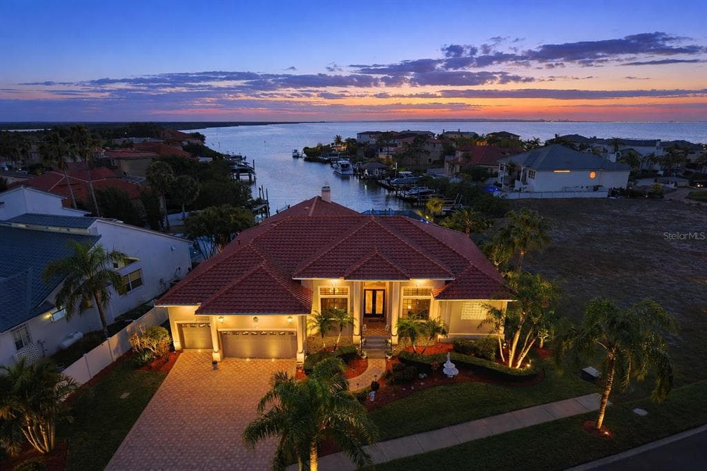 960 SYMPHONY ISLES BOULEVARD APOLLO BEACH, FL 33572