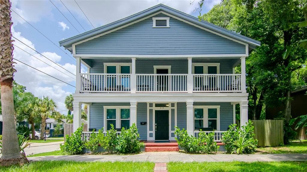 213 W WARREN AVENUE TAMPA, FL 33602