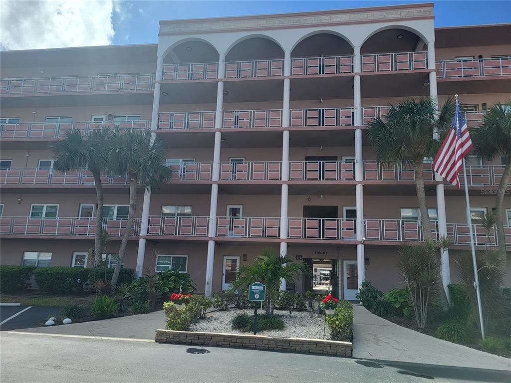5521 80TH STREET N UNIT 312 ST PETERSBURG, FL 33709
