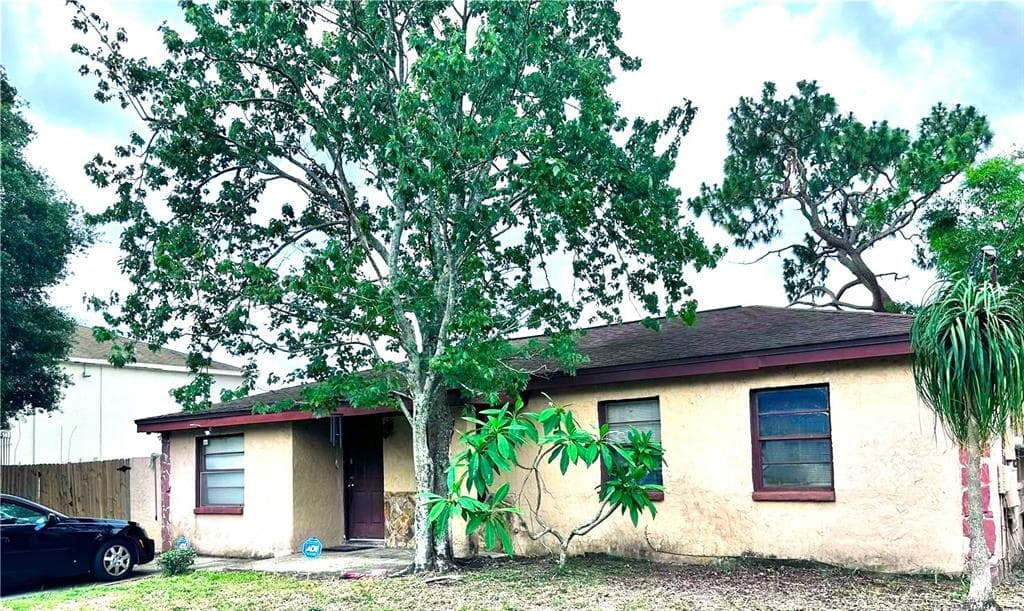 3806 W WALLACE AVENUE TAMPA, FL 33611