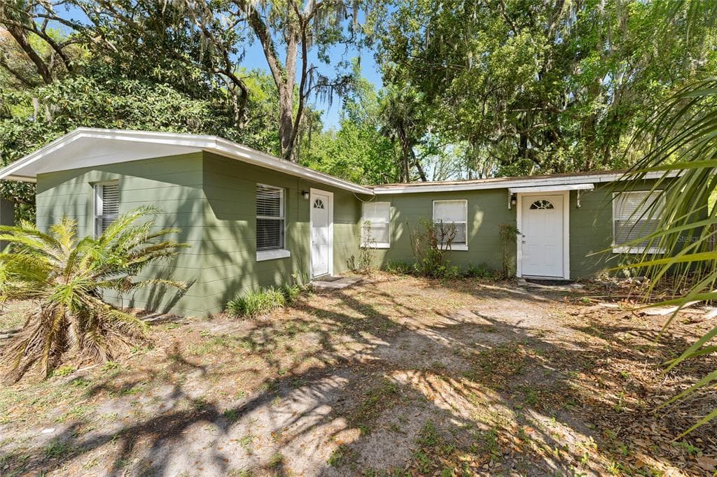8533 W MISS MAGGIE DRIVE HOMOSASSA, FL 34448