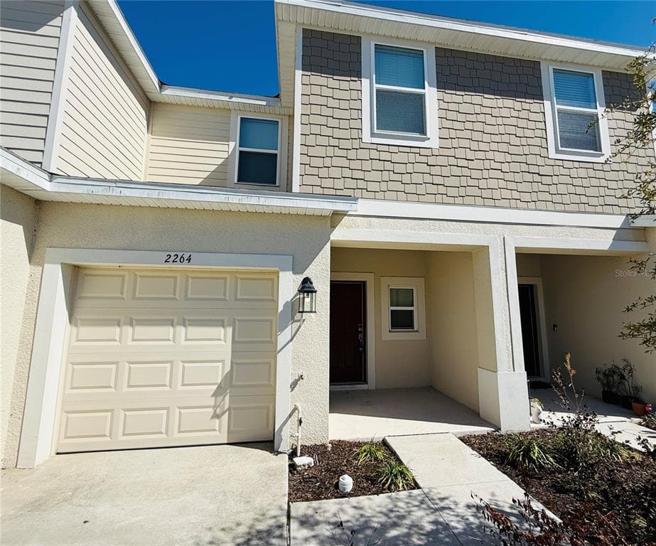 2264 PARAVANE WAY WESLEY CHAPEL, FL 33543