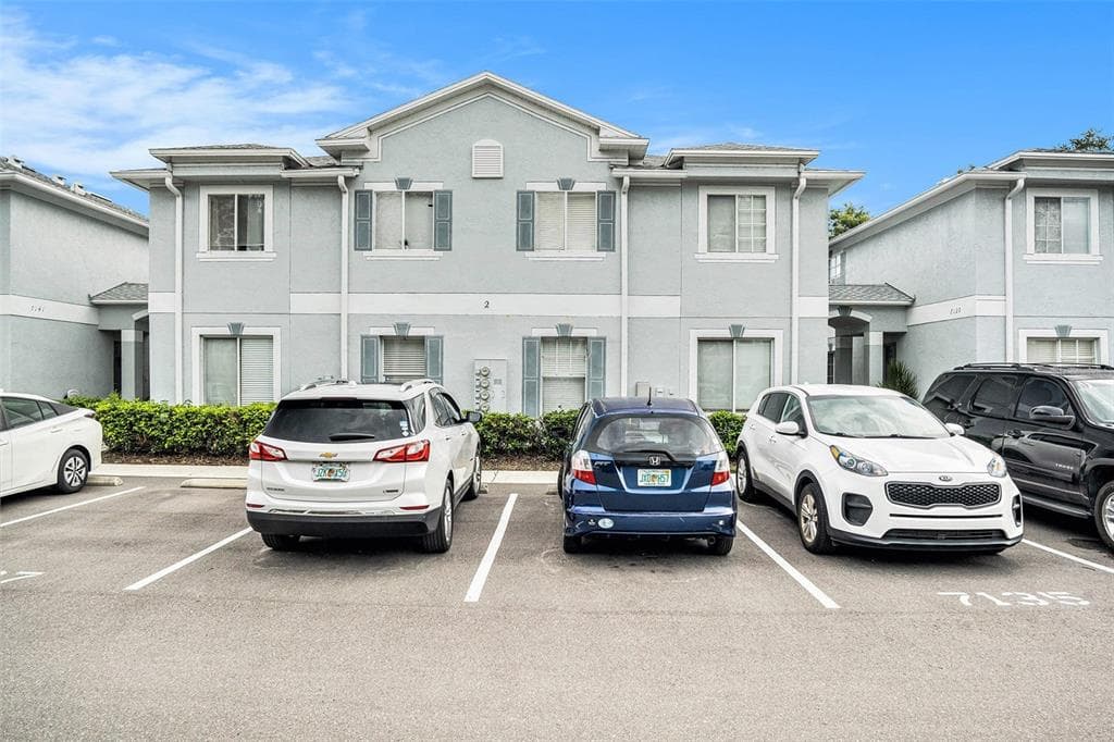 7135 WATERSIDE DRIVE TAMPA, FL 33617