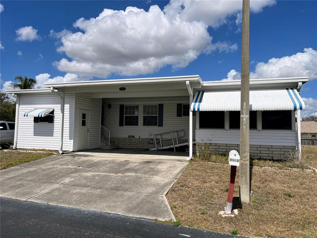 37501 CAMPO AVENUE ZEPHYRHILLS, FL 33541