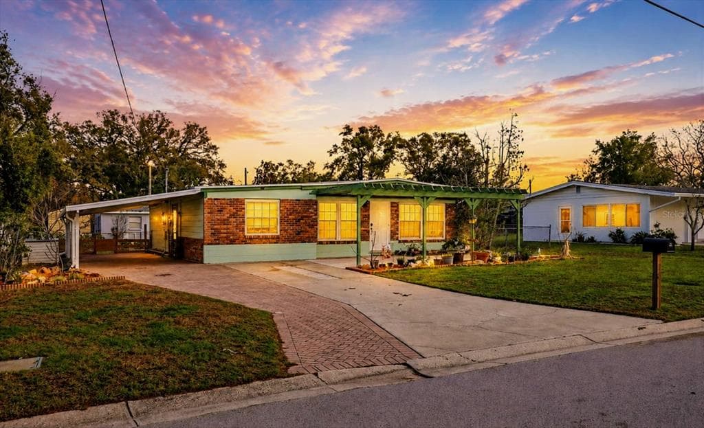 713 W 116TH AVENUE TAMPA, FL 33612