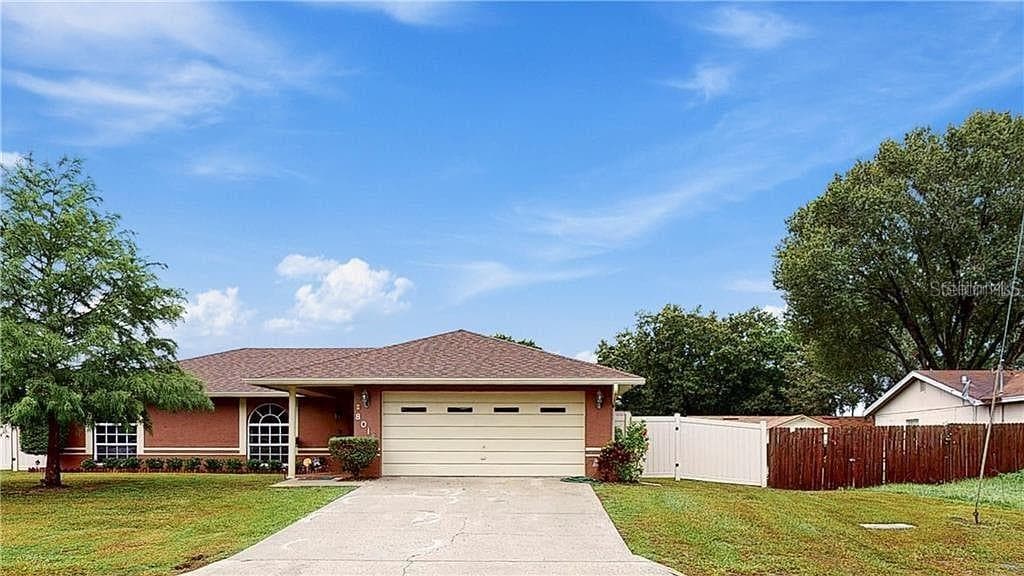 8016 APACHE LANE LAKELAND, FL 33810