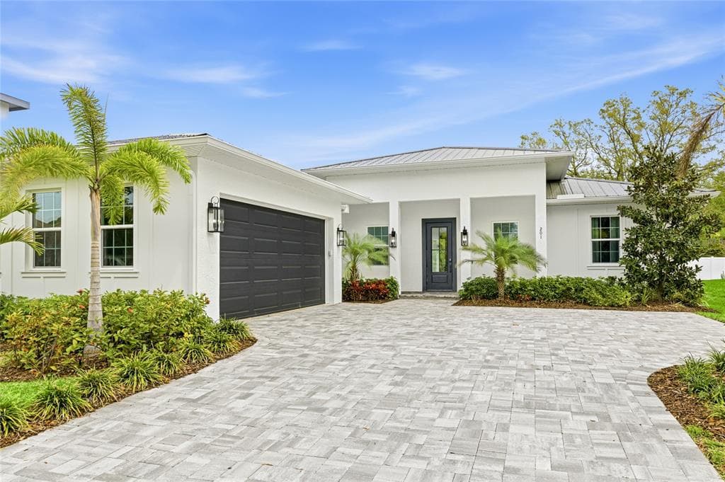 201 S SHADE AVENUE SARASOTA, FL 34237