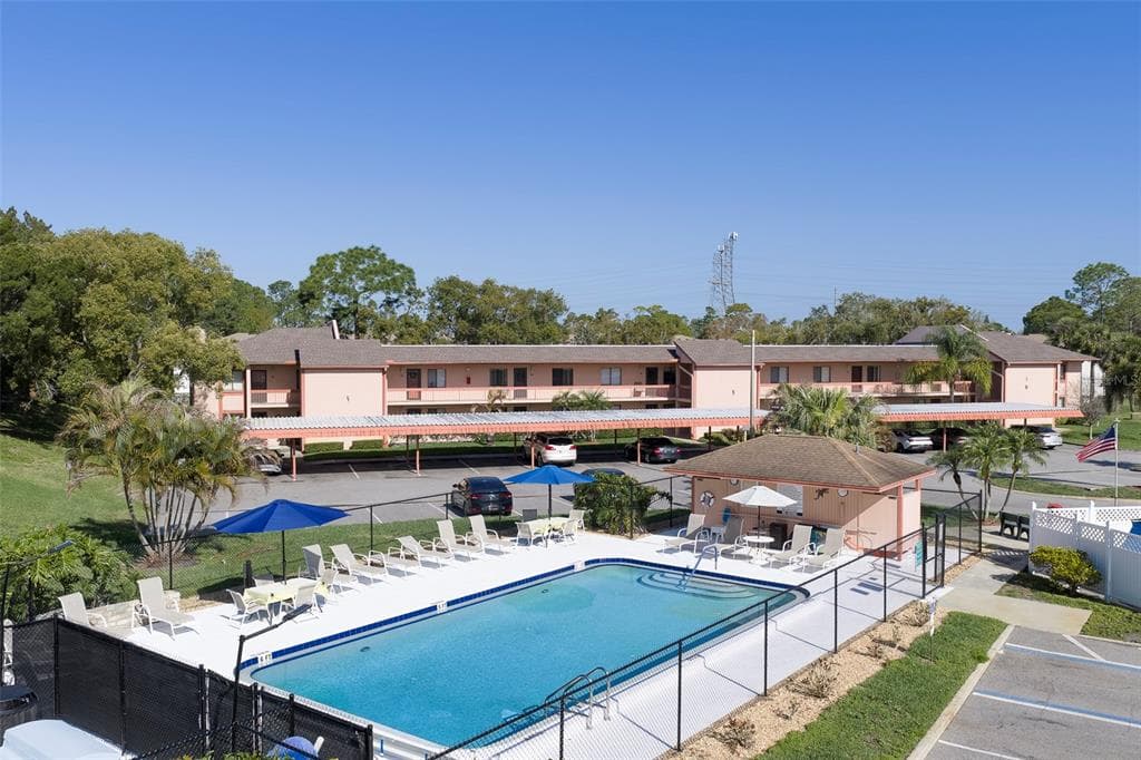 110 LAKESIDE COURT UNIT 110 OLDSMAR, FL 34677