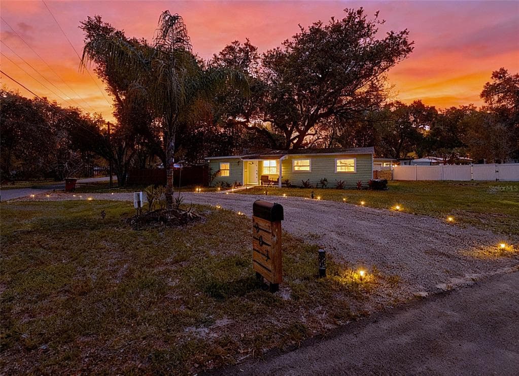 903 KING STREET PLANT CITY, FL 33563